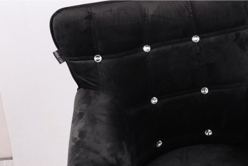 czarny fotel z kryształkami w stylu chesterfield - fotele glamour z kryształkami tapicerowane welurem